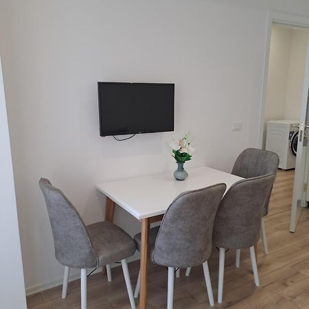 Erdis Home Nr 1 Tiranë Eksteriør bilde